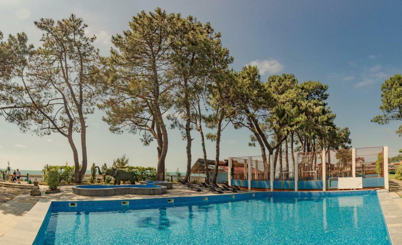 Kolkhida Resort & Spa Ureki Extérieur photo